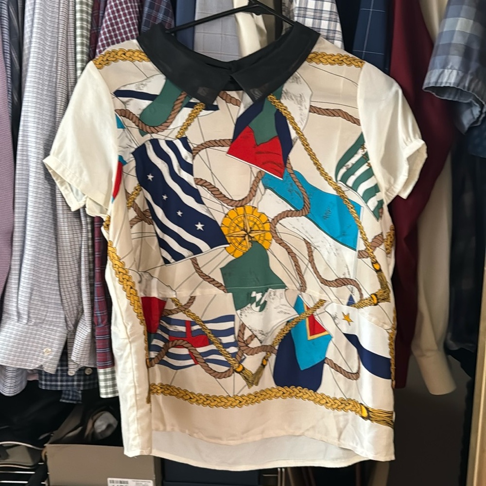 Women’s short sleeve shirt